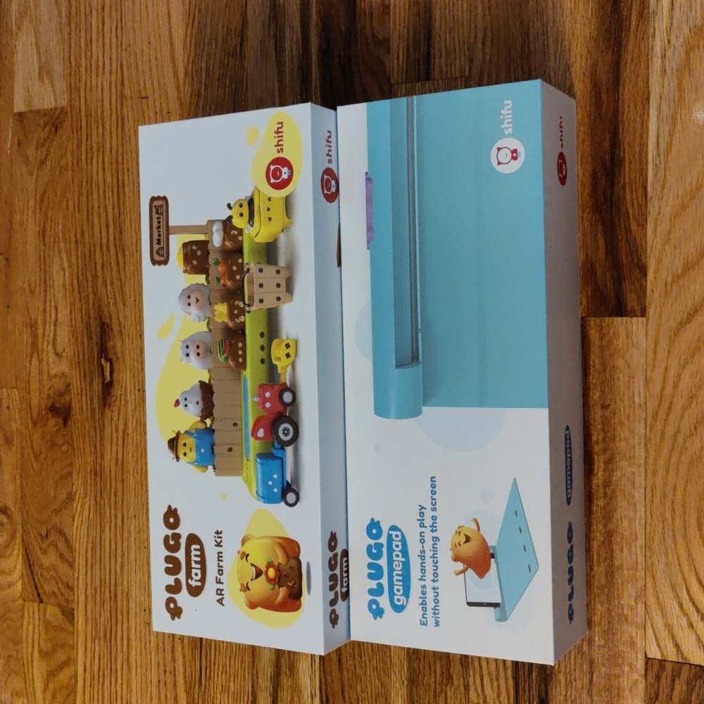 Plugo farm AR farm kit with gamepad